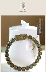 Green Sandalwood Bead Bracelet – Timeless Elegance with Natural Charm