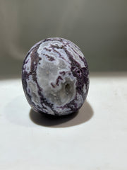 Frosted Twilight Energy Gem Fluorite Skull – Hand-Carved Crystal Skull with Icy Violet Patterns
