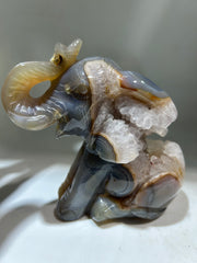 Sitting Agate Elephant Figurine – Unique Natural Crystal Animal Sculpture | Artisan Gemstone Decor