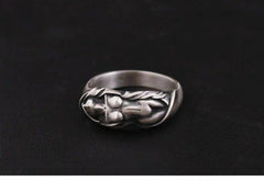 Abstract Female Body Art Ring – Vintage Alloy Statement Band