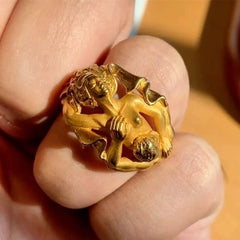 Adam and Eve Artistic Alloy Ring – Gold-Tone Sculptural Couple Statement Jewelry