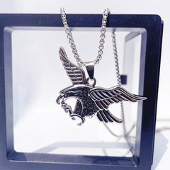 Alloy Eagle Pendant Necklace – Majestic Soaring Bird Design