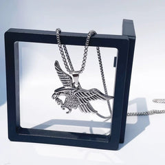 Alloy Eagle Pendant Necklace – Majestic Soaring Bird Design