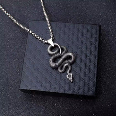Vintage Twisted Snake Pendant Necklace – Gothic Serpent Amulet Jewelry