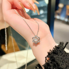 Shining Alloy Interlocked Star Necklace – Fashion Statement Piece