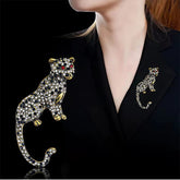 Luxury Alloy Leopard Brooch – Sparkling Rhinestone Animal Pin