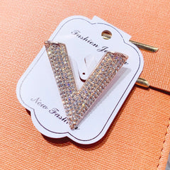 Elegant Alloy Crystal Letter "V" Brooch Pin for Women