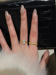 Vintage-Inspired Oval Zircon Ring 