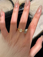 Vintage-Inspired Oval Zircon Ring 