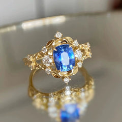 Vintage Floral Alloy Ring with Blue Zircon Stone