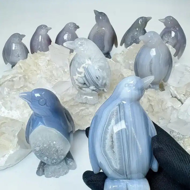 Agate Penguin Figurines – Crystal Healing and Decorative Sculptures