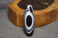 Natural Agate Eye-Shaped Dzi Beads – Mystical Elegance and Spiritual Protection