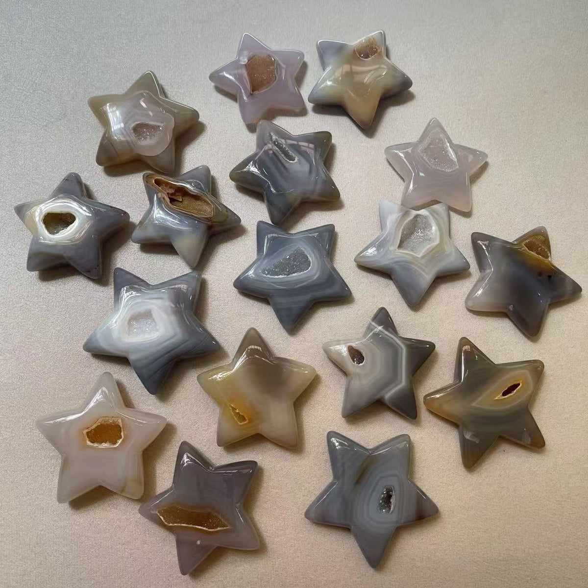 Natural Agate Star-Shaped Crystal – Elegance and Positive Energy