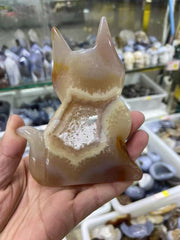 Cat-Shaped Natural Agate Crystal – Unique Design with Geode Sparkle