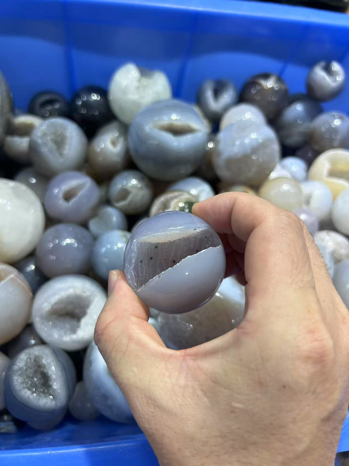 Natural Agate Geode Spheres Crystal Balls with Sparkling Interiors
