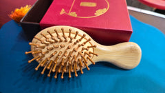 Natural Bamboo Scalp Massage comb Portable Mini Detangling Comb Anti-Static Hair Care comb