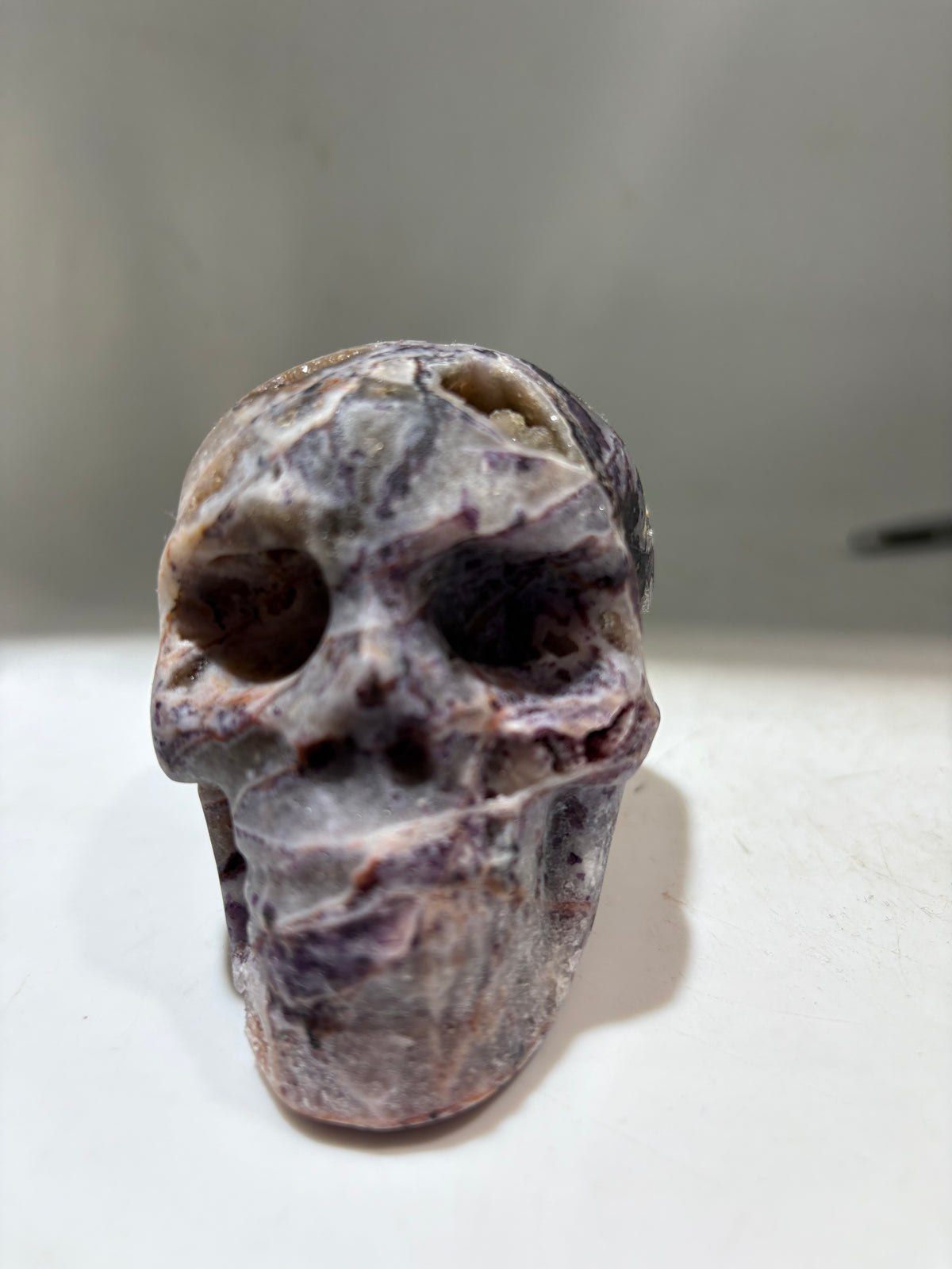 Purple Veined Energy Gem Fluorite Skull Sculpture – Mystical Crystal Stone Decor | Unique Gothic Ornament