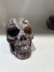 Raw Geode Energy Gem Fluorite Skull Sculpture – Hand-Carved Crystal Skull with Natural Druzy Cavity