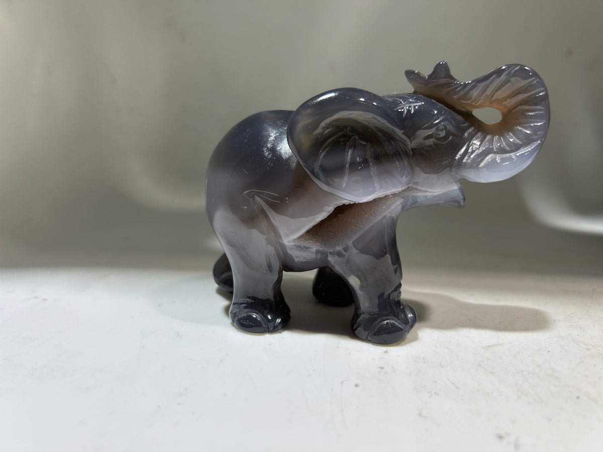 Agate Elephant Figurine with Crystal Geode Detail – Natural Gemstone Animal Sculpture