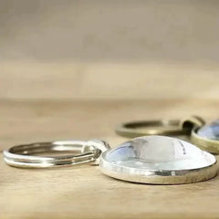 Leo Goddess Alloy Pendant – Intricate 2D Flat Zodiac Medallion