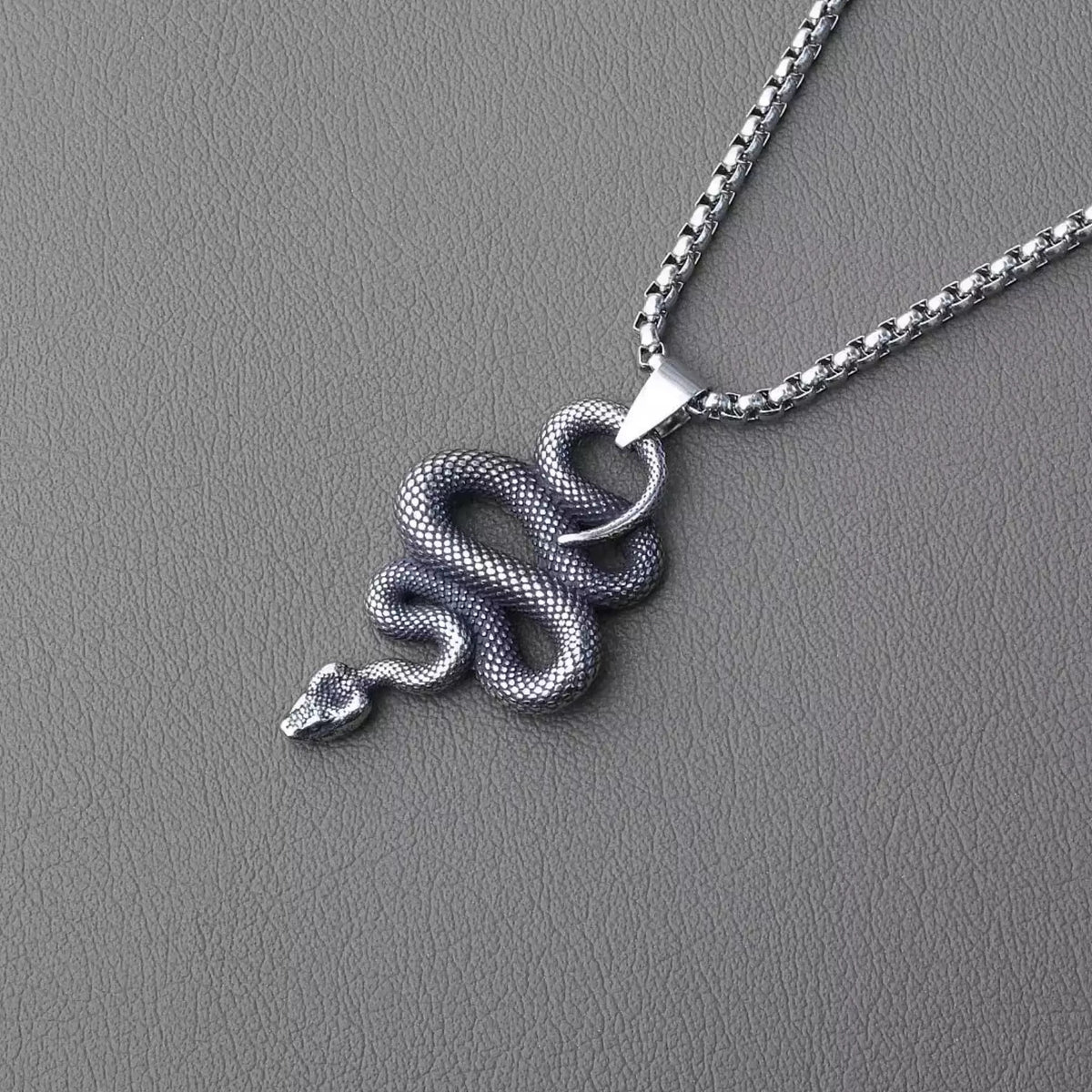 Vintage Twisted Snake Pendant Necklace – Gothic Serpent Amulet Jewelry
