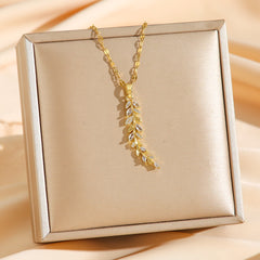 Elegant Leaf Pendant Necklace