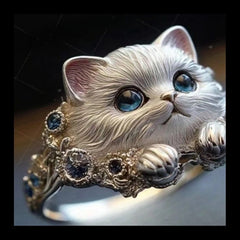 Vintage Alloy Cat Ring with Blue Gem Eyes