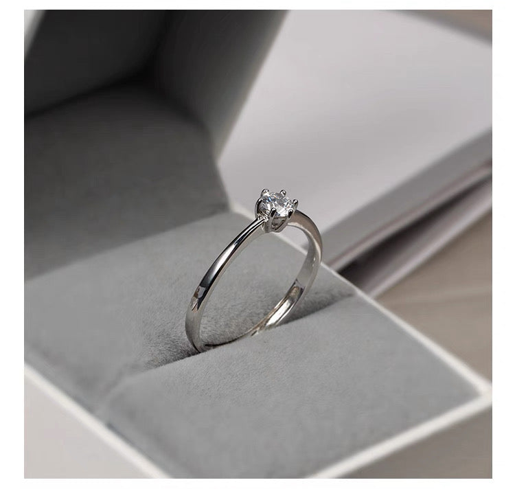 S925 Sterling Silver 0.5ct Moissanite Solitaire Ring – Delicate Brilliance