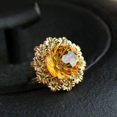 Vintage Floral Alloy Ring with Synthetic Yellow Citrine