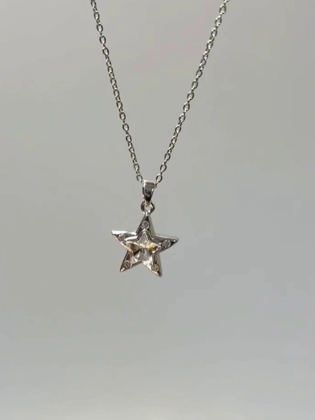 Minimalist Alloy Star Necklace with Zircon Center – Silver